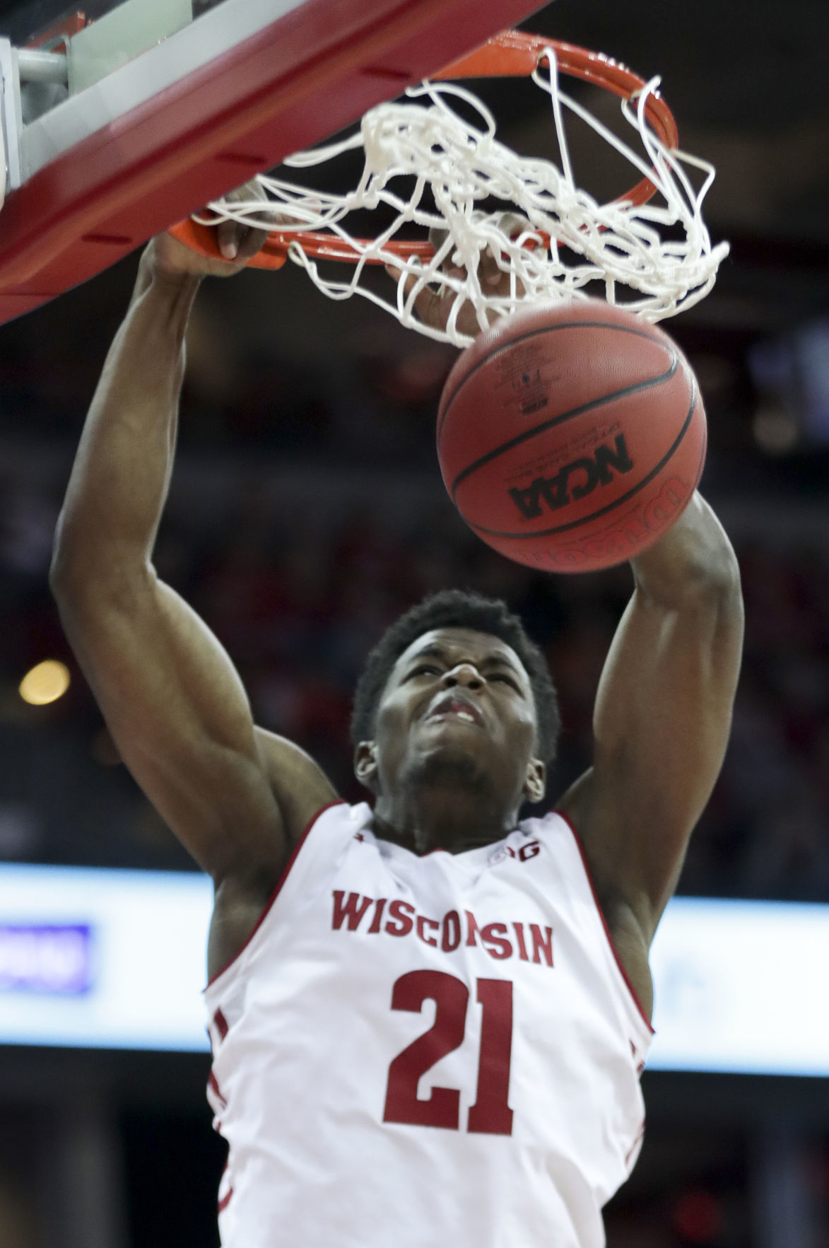 Badgers 64, Fighting Illini 58